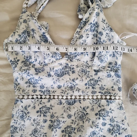 Minkpink Toile Floral Blue and White Open Back Mini Dress Small - Picture 9 of 11